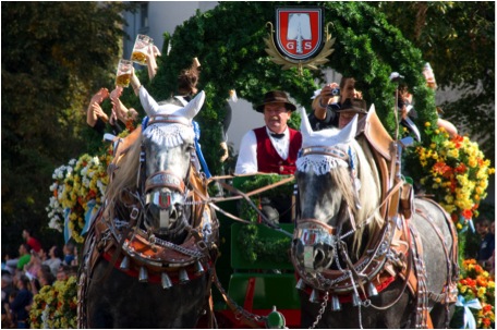 Oktoberfest 2012 – Trachten-und Schützenzug